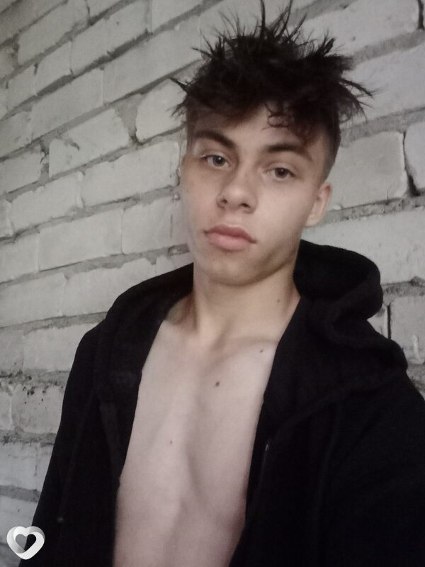 Глеб, 19, Великом Новгороде — анкета №2568916