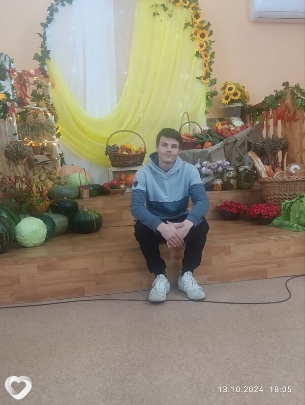Иван, 20, Кемерове — анкета №2569124