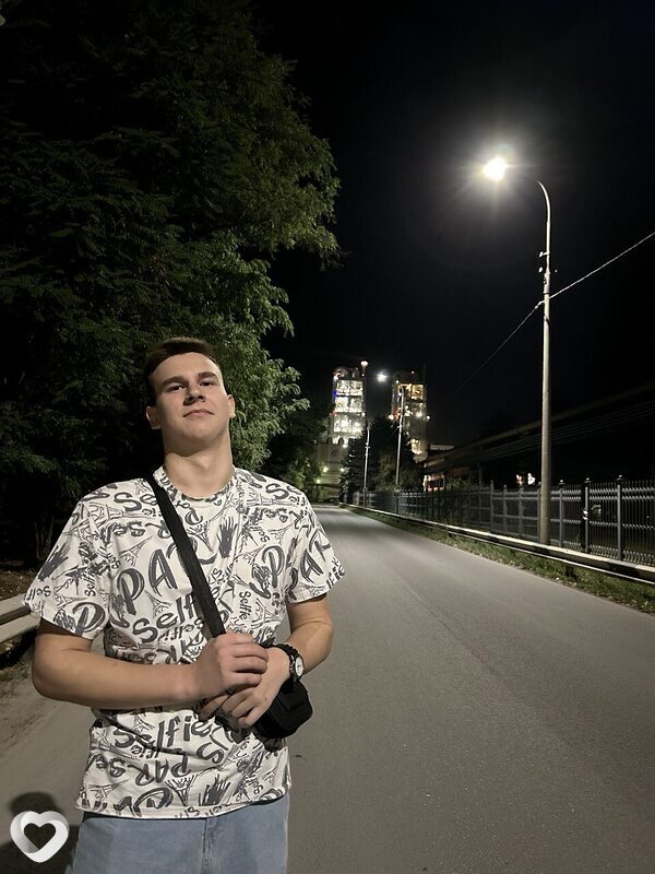 Александр, 20, Адлер — анкета №2569406