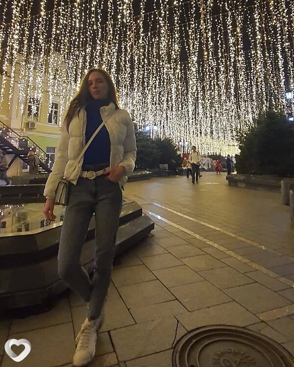 Аня, 24, Москве — анкета №2570797