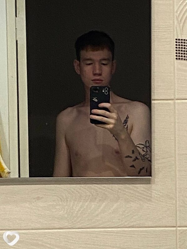 Артём, 20, Ижевске — анкета №2569726