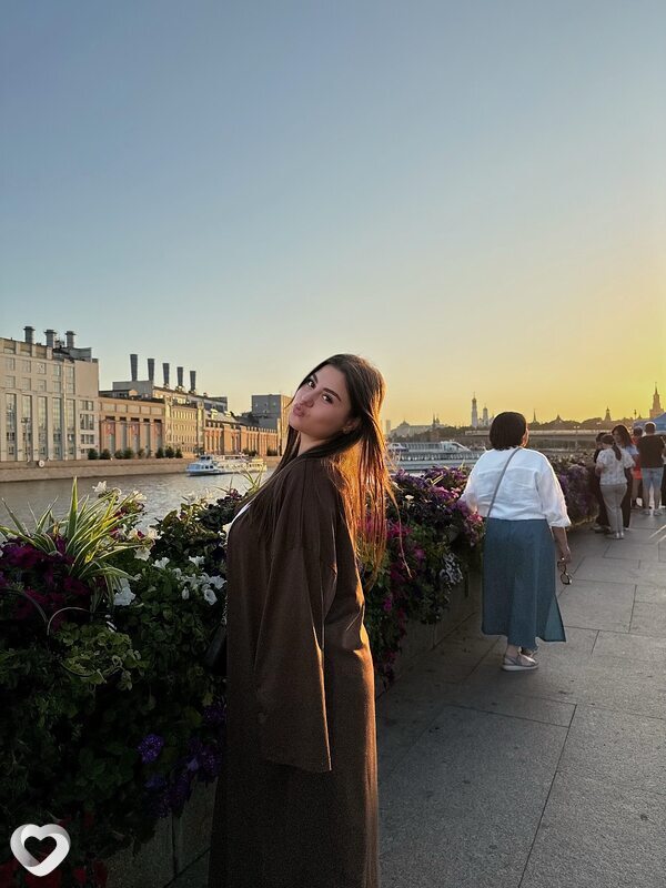 Карина, 19, Старом Осколе — анкета №2570277