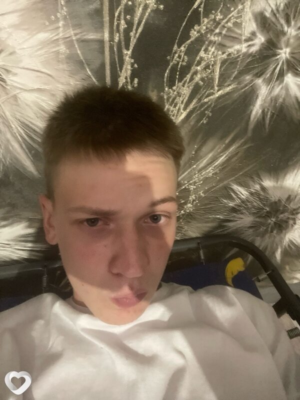 Дима, 21, Петропавловске-Камчатском — анкета №2570528