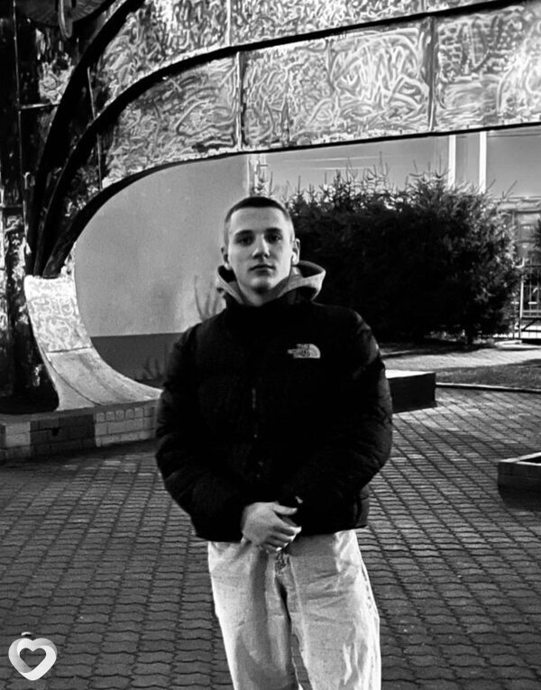 Максим, 20, Лиде — анкета №2570773