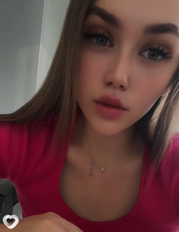 Кристина, 23, Омске — анкета №2571073