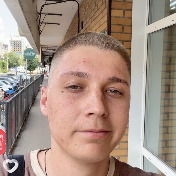 Дима, 22, Москве — анкета №2571356