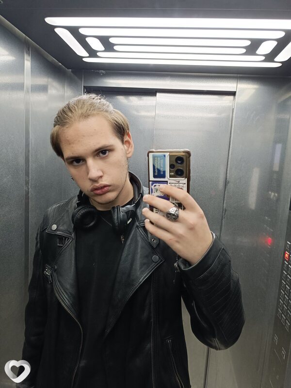 Станислав, 19, Ростове-на-Дону — анкета №2571753