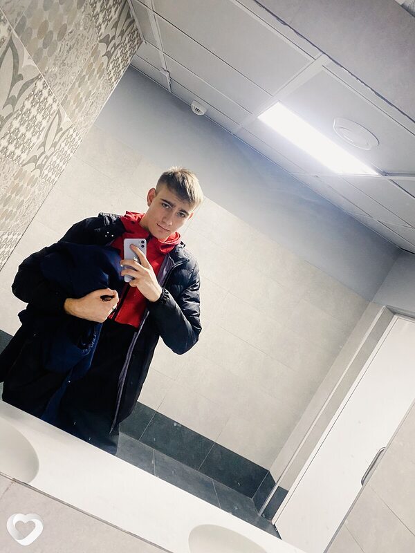 Кирилл, 21, Кургане — анкета №2571898