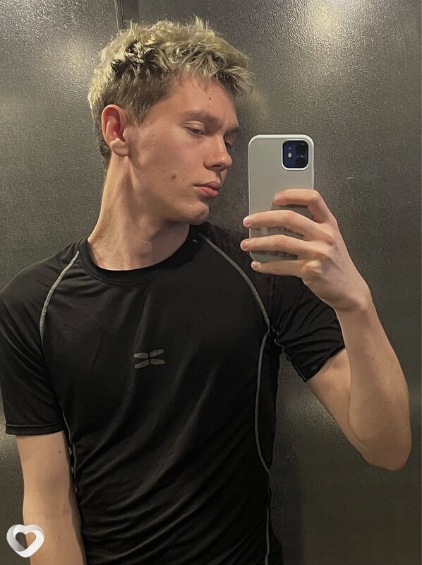 Миркин, 21, Омске — анкета №2572272