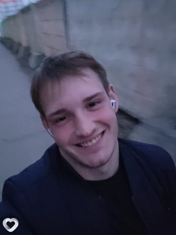 Денис, 19, Новосибирске — анкета №2572273