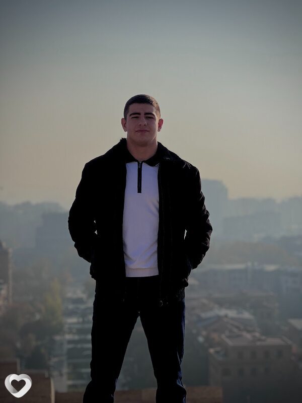 Ашот, 20, Орёл — анкета №2572598