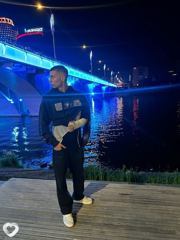 Максим, 20, Екатеринбурге — анкета №2573357