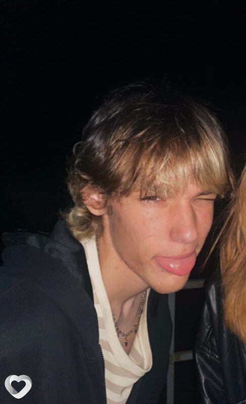 Артём, 19, Благовещенске — анкета №2574024