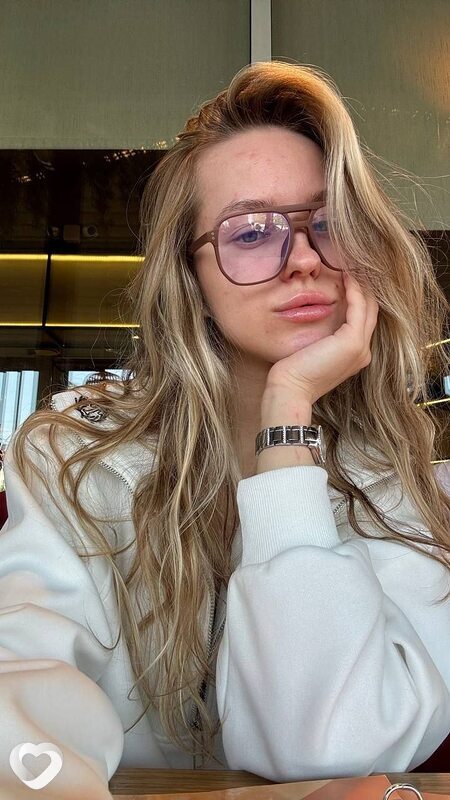 Юлия, 19, Благовещенске — анкета №2573844
