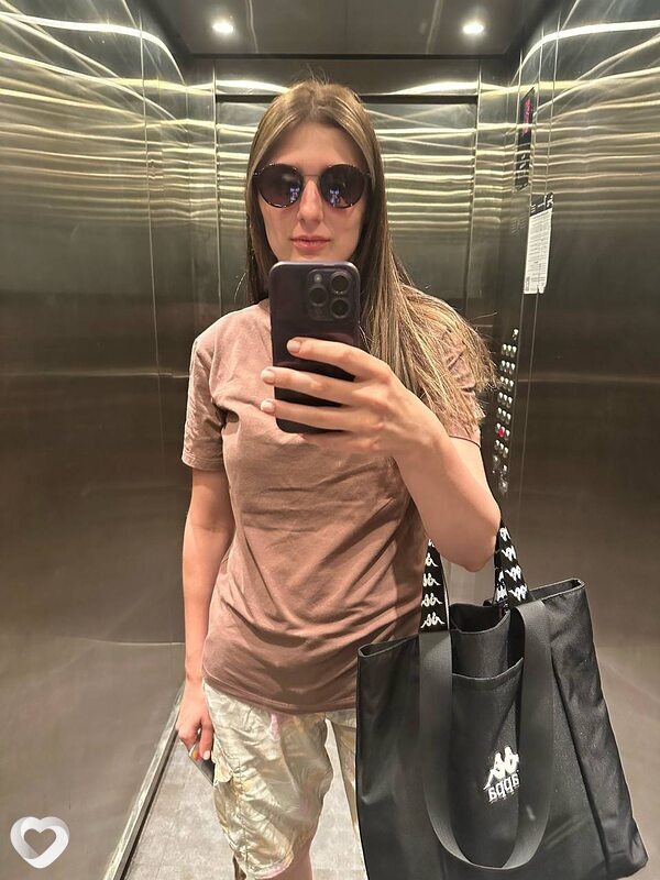 Liza, 27, Бийске — анкета №2573847