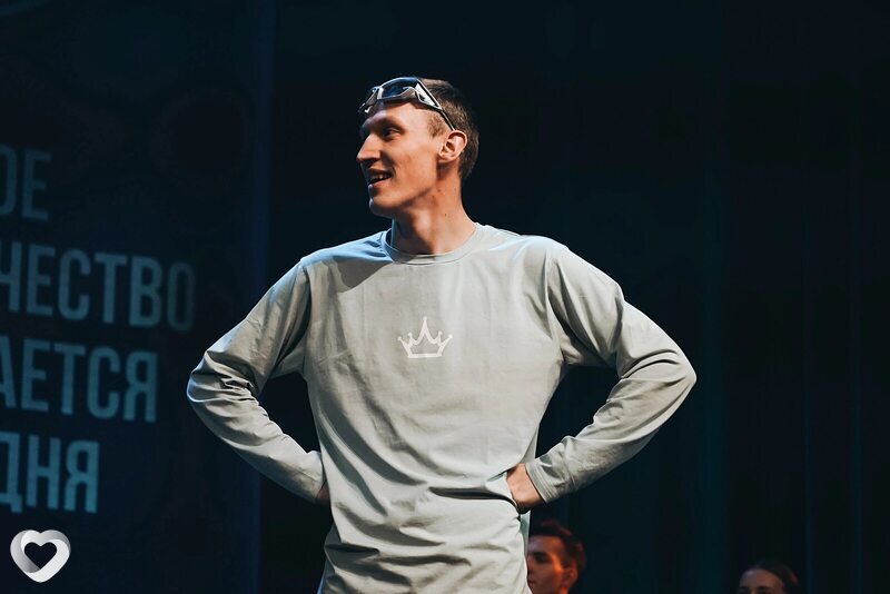 Максимка, 24, Евпатории — анкета №2573606