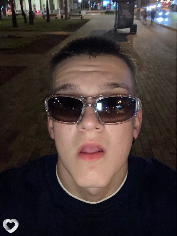 Дмитрий, 19, Минске — анкета №2574303