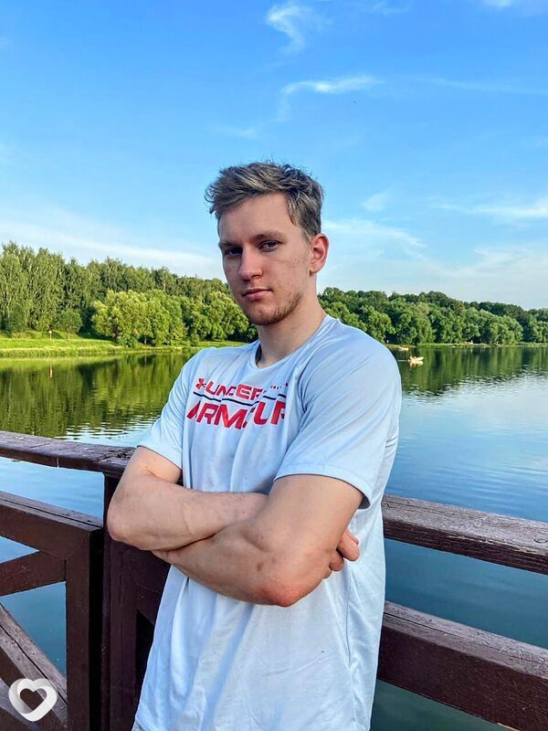 Владимир, 21, Красногорске — анкета №2574690