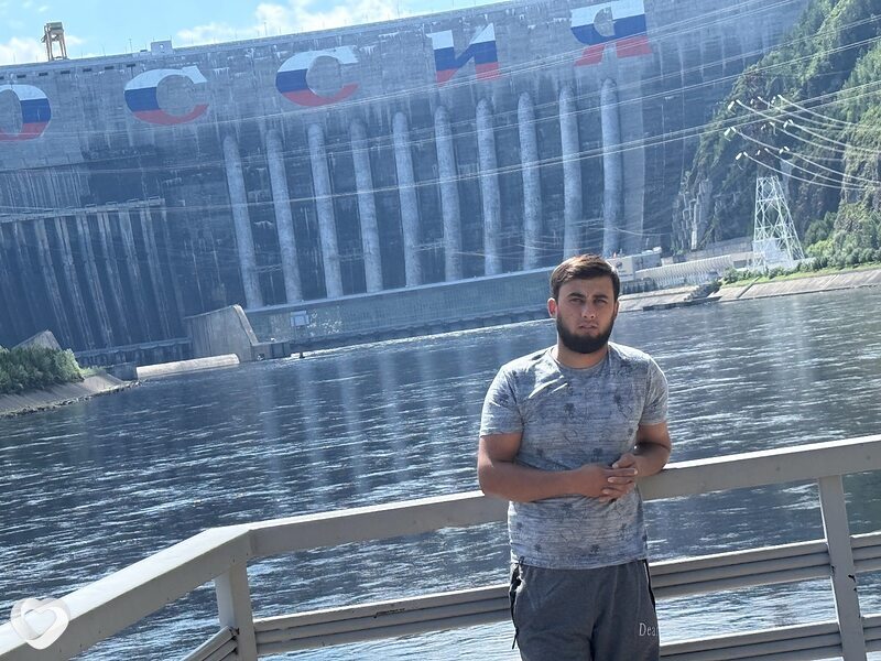 Иззатбек, 29, Абакане — анкета №2575010