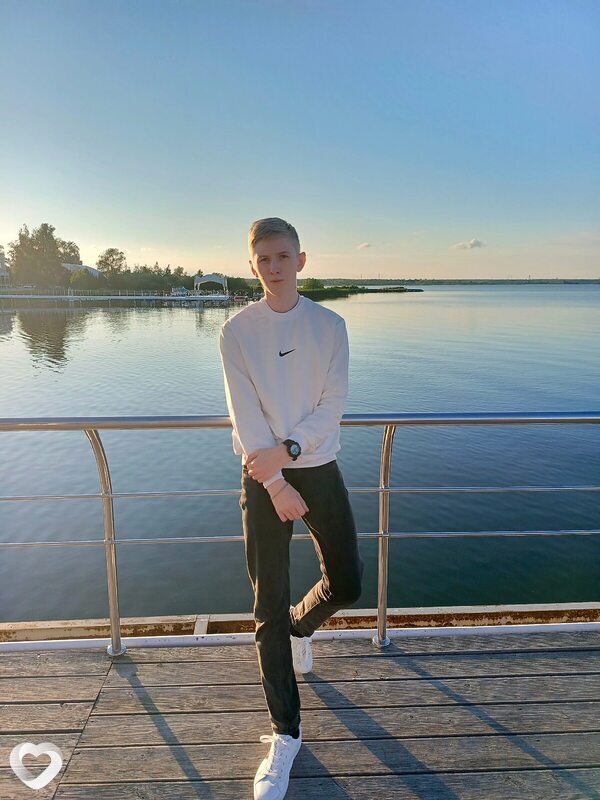 Кирилл, 20, Санкт-Петербурге — анкета №2575200