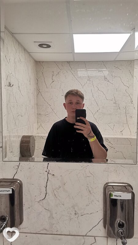 Дмитрий, 22, Минске — анкета №2575598
