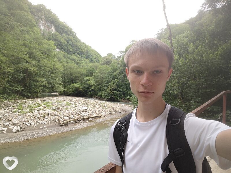 Иван, 19, Саратове — анкета №2575901