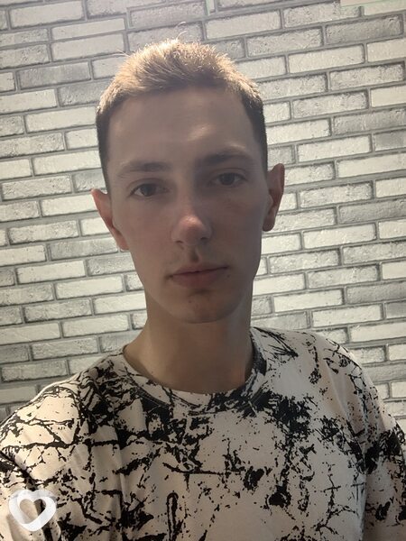 Кирюха, 21, Минске — анкета №2577282
