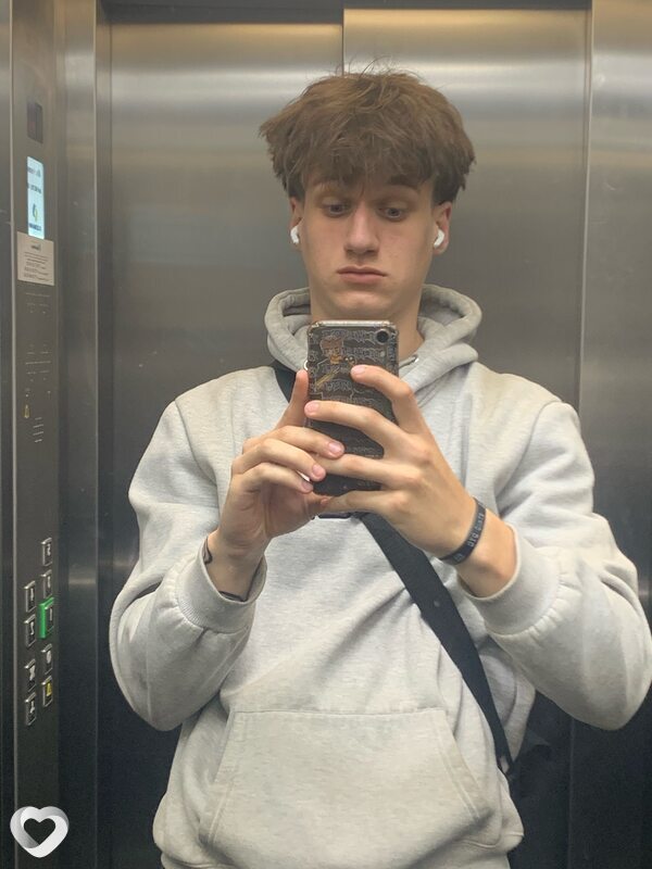 Кристиан, 20, Минске — анкета №2576533