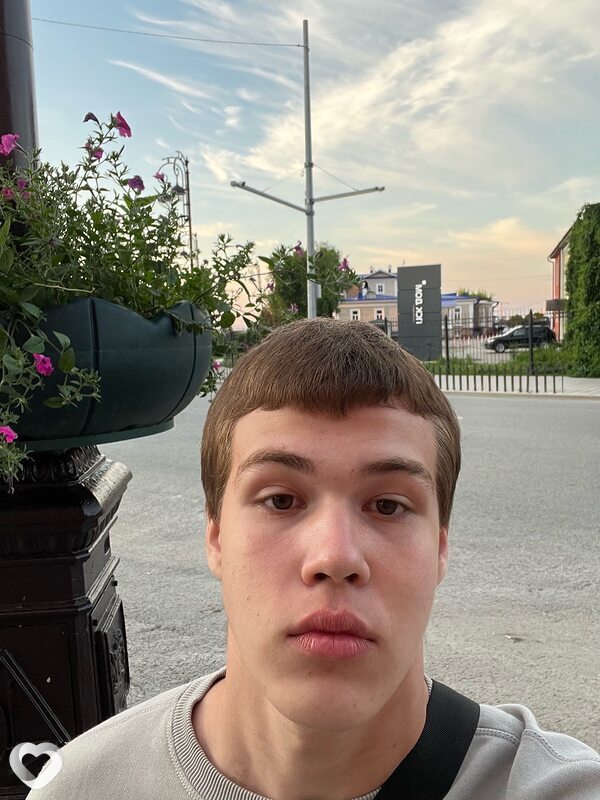 Миша, 19, Тюмени — анкета №2577013