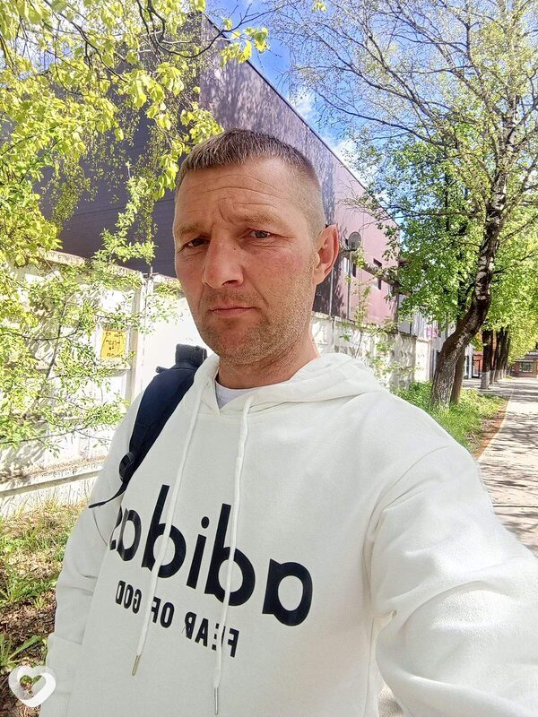 Саша, 25, Москве — анкета №2577259