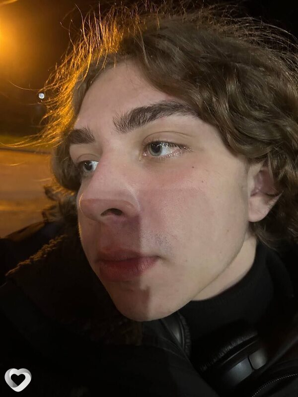 Евгений, 23, Великом Новгороде — анкета №2578094
