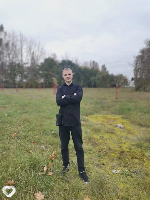 Артём, 19, Гомеле — анкета №2578311
