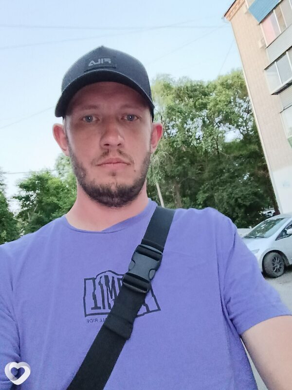 Артем, 34, Белогорске — анкета №2578788