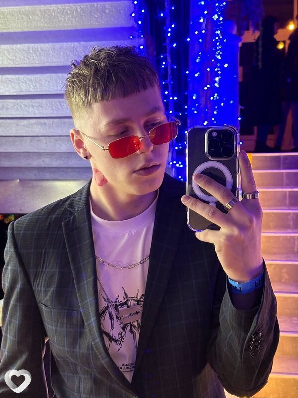 Андрей, 19, Минске — анкета №2579458