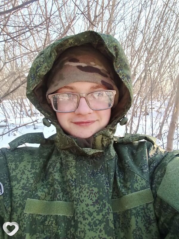 Дмитрий, 21, Харцызске — анкета №2579697