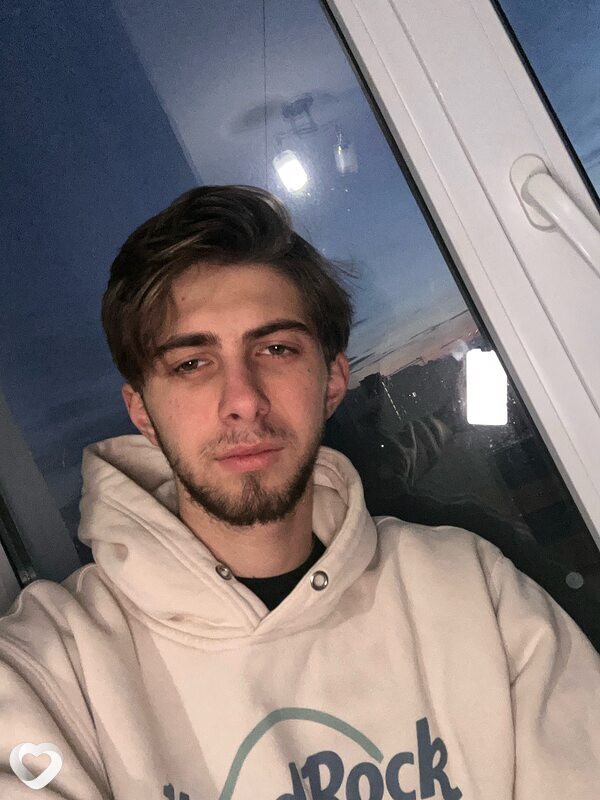 Женя, 21, Ивано-Франковске — анкета №2579867