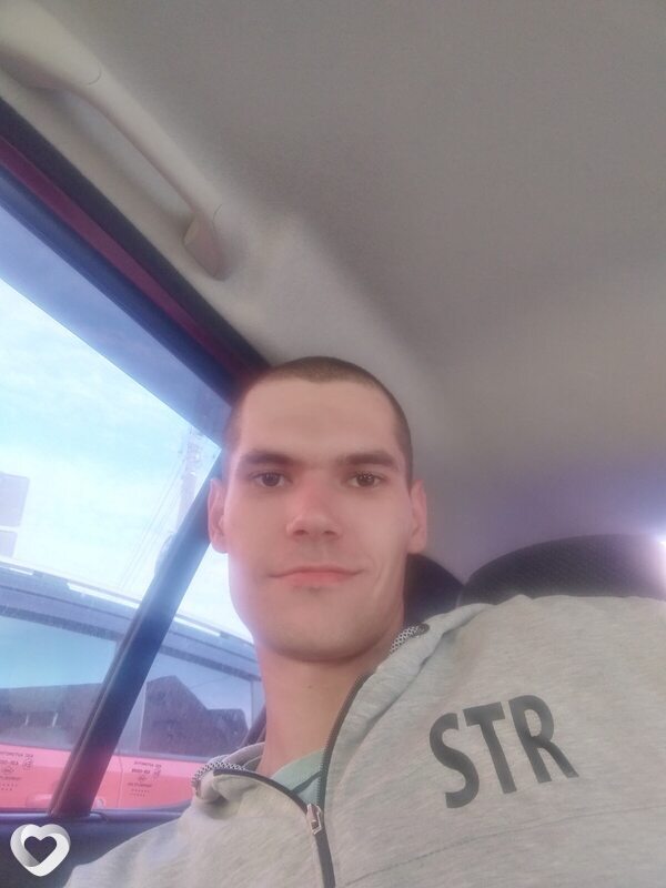 Владимир, 22, Новомосковске — анкета №2684730
