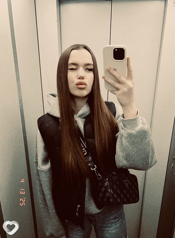 Арина, 24, Санкт-Петербурге — анкета №2581485