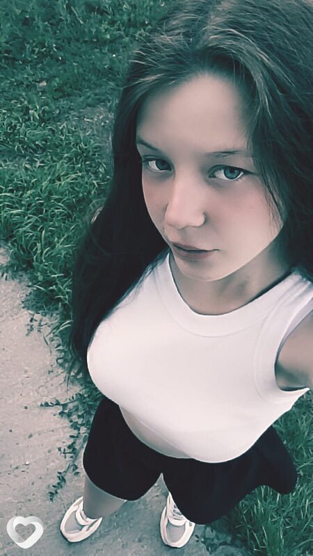 Дарья, 20, Шахтах — анкета №2581312