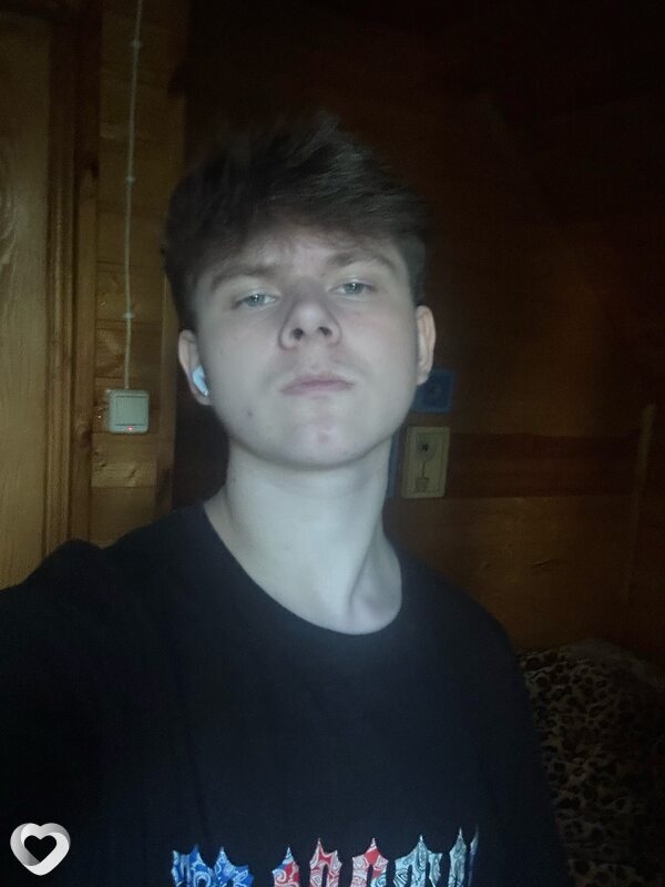 Андрей, 19, Москве — анкета №2581682