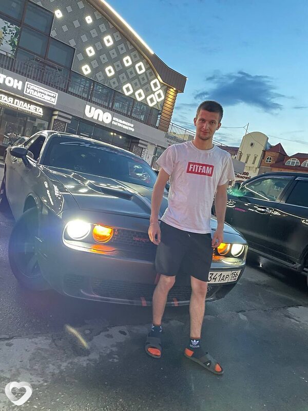 Максим, 22, Барнауле — анкета №2582108