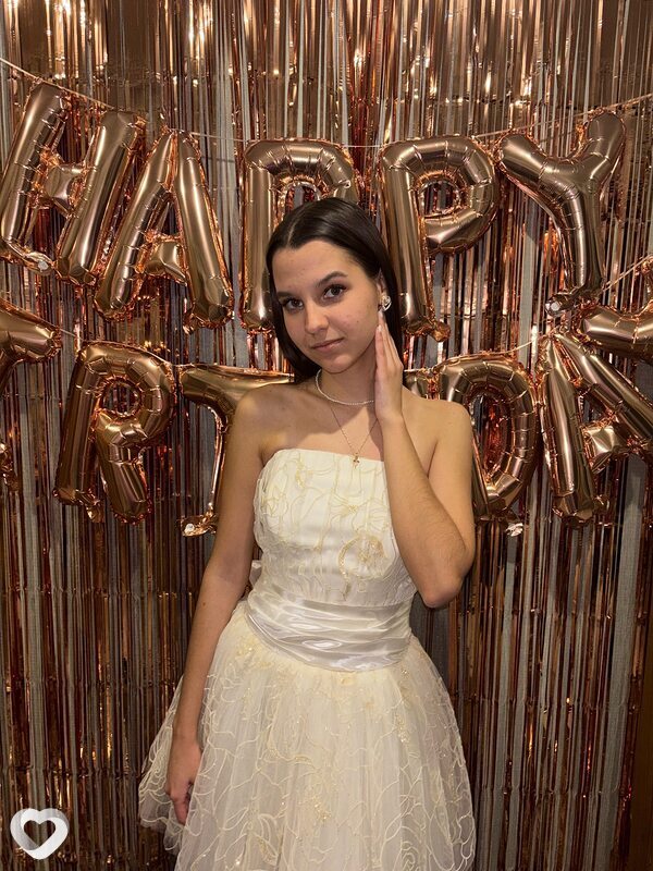 Анна, 19, Ярославле — анкета №2582804