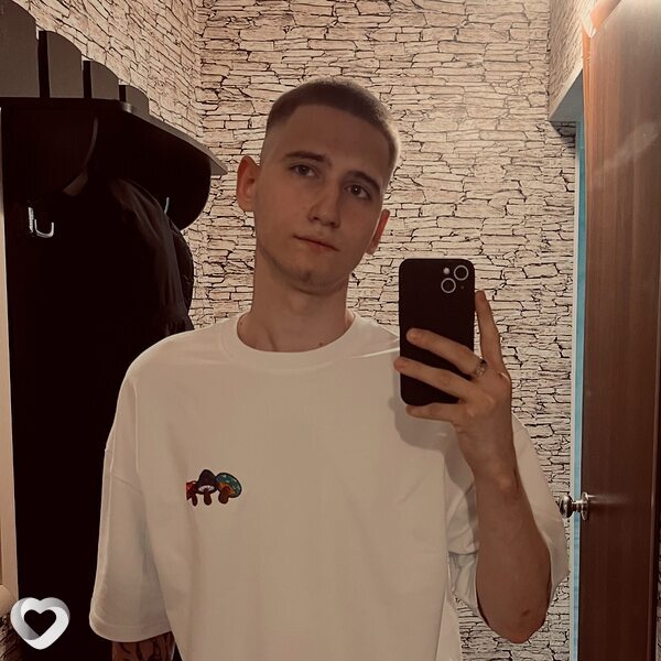 Даниил, 21, Екатеринбурге — анкета №2582996