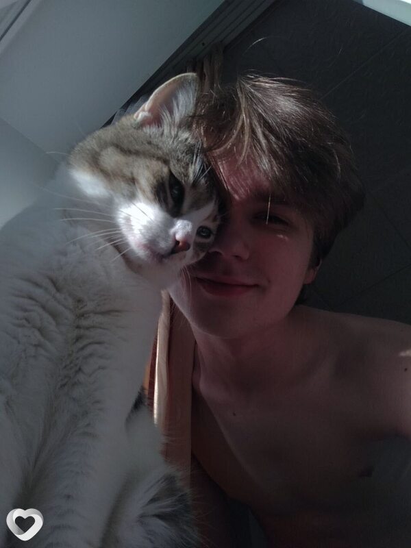 Михаил, 19, Пскове — анкета №2583192