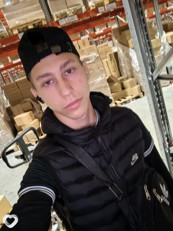 Александр, 20, Екатеринбурге — анкета №2584224