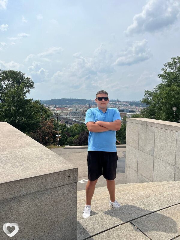 Oleg, 19, Киеве — анкета №2584562