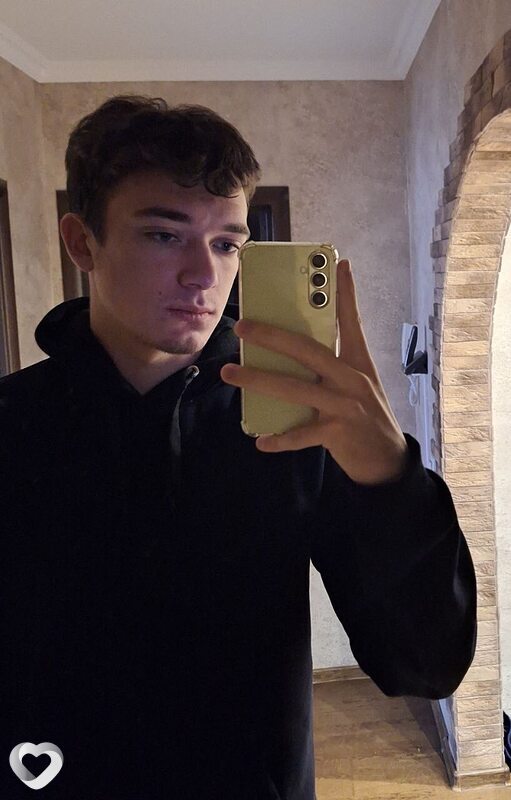 Денис, 21, Минске — анкета №2584753