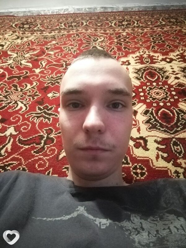 Сергей, 22, Ленинске-Кузнецком — анкета №2585517
