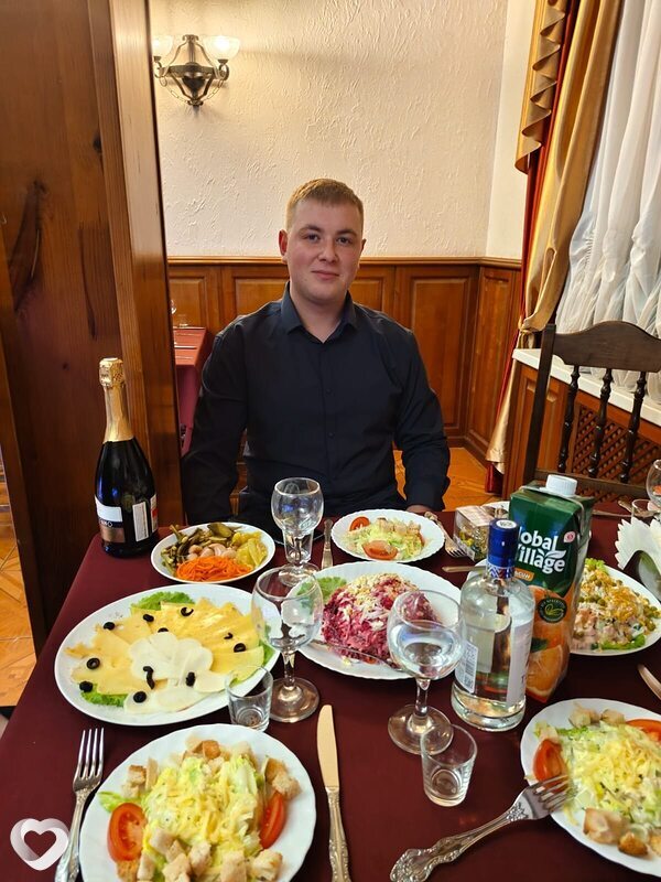 Максим, 23, Санкт-Петербурге — анкета №2585518
