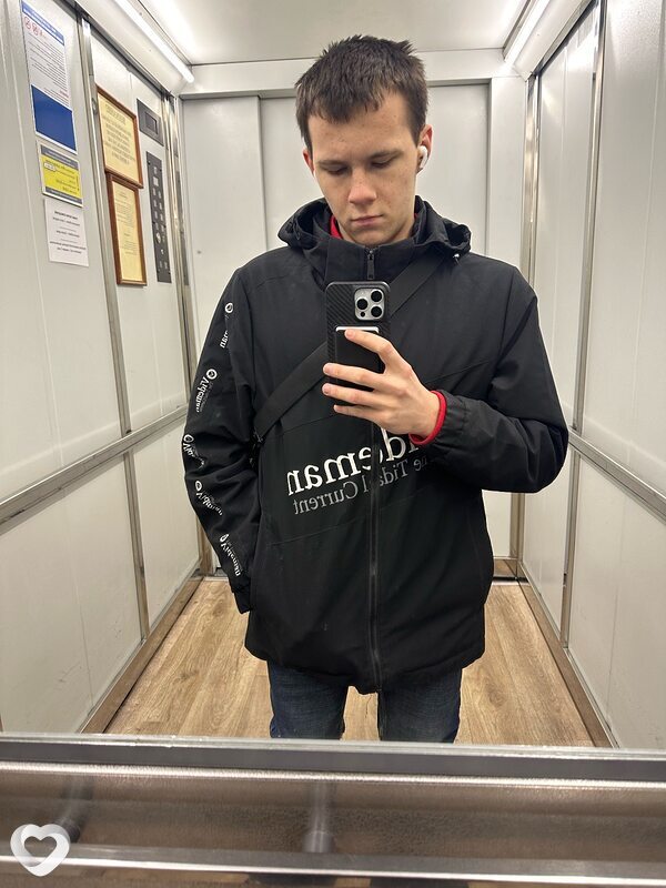 Кирилл, 21, Артеме — анкета №2585670